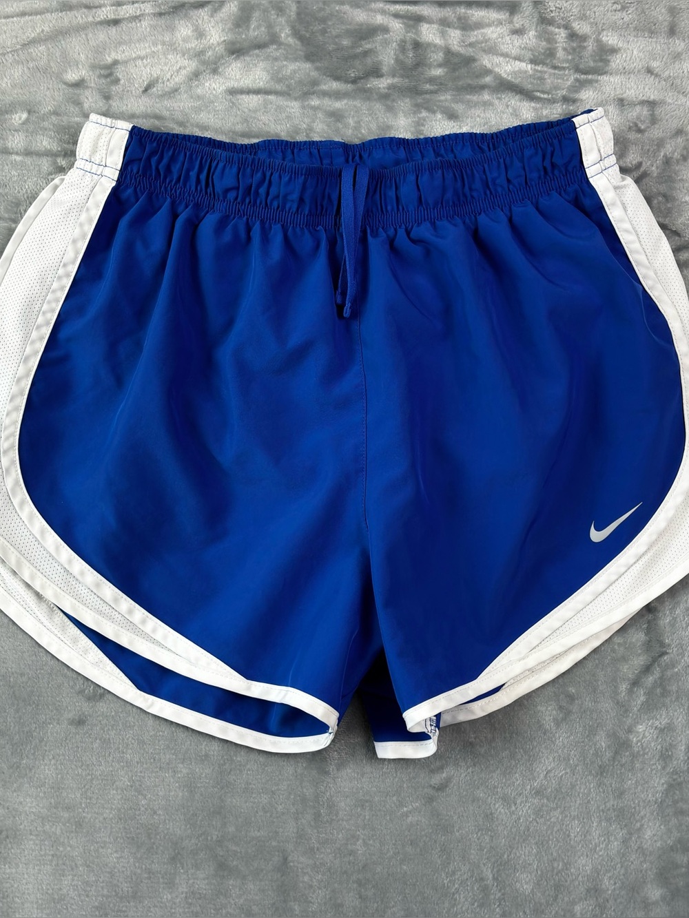 Nike Dri Fit Running Shorts Womens Size Medium Blue White Lined 2.5” Inseam